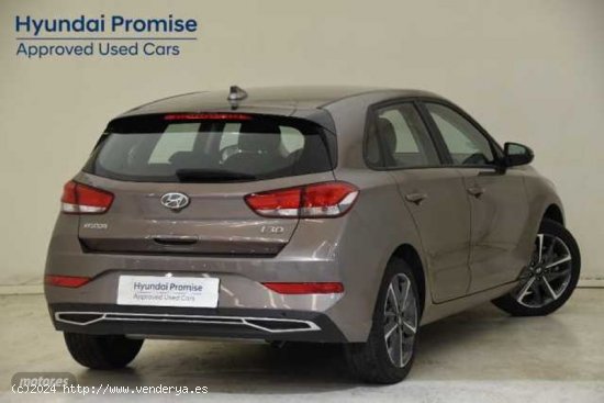 Hyundai i30 1.5 DPI Klass SLX 110 de 2023 con 8.669 Km por 19.300 EUR. en Pontevedra