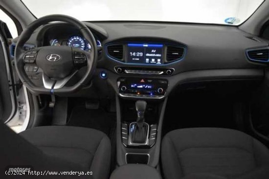 Hyundai Ioniq 1.6 GDI Tecno de 2019 con 35.602 Km por 20.490 EUR. en Sevilla