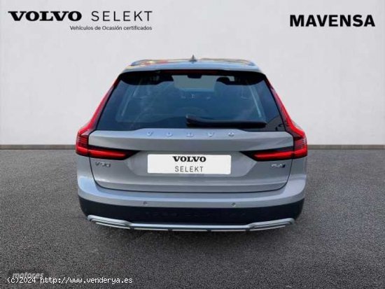 Volvo V 90 V90 Cross Country Core, B4 AWD (diesel), Diesel de 2023 con 189 Km por 59.500 EUR. en Bad