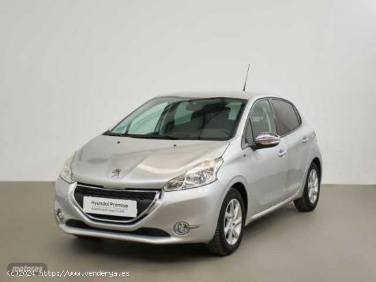  Peugeot 208 1.2 PureTech Style 82 de 2015 con 87.800 Km por 8.990 EUR. en Cadiz 