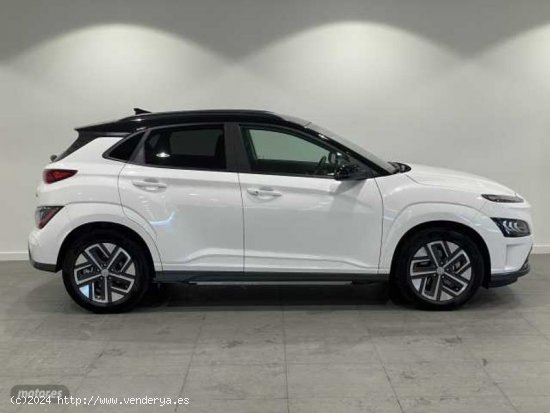 Hyundai Kona Electric Maxx 100kW de 2023 con 7.000 Km por 32.750 EUR. en Barcelona