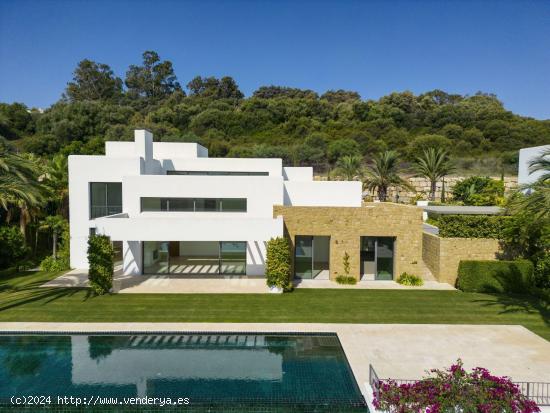 Nueva villa con vistas a los campos de golf en Finca Cortesin, Estepona. - MALAGA