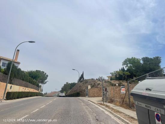 Inmejorable ubicación de terreno con vistas en avda Rio Segura - MURCIA