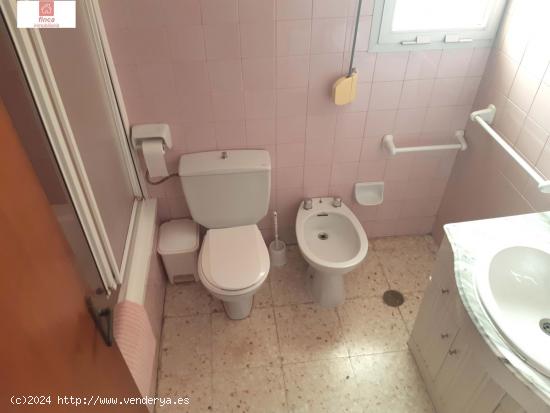 MONTIJO, VENTA PISO AMUEBLADO, CON AIRE ACONDICIONADO EN SALON Y DORMITORIO PRINCIPAL - BADAJOZ