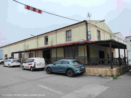  NAVE INDUSTRIAL ESQUINA,  760 M2  POLIGONO INDUSTRIAL TARTESOS. HUELVA - HUELVA 