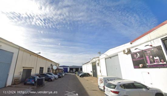 NAVE INDUSTRIAL ESQUINA,  760 M2  POLIGONO INDUSTRIAL TARTESOS. HUELVA - HUELVA