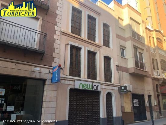  EDIFICIO DE 4 PLANTAS EN CALLE TERRIZA - ALMERIA 