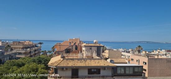 LUMINOSO ÁTICO RECIENTEMENTE REFORMADO A 5 MINUTOS DEL MAR EN CIUDAD JARDIN - BALEARES