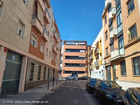 Venta de piso sin posesión en barrio Huerta de la Reina (Córdoba) - CORDOBA