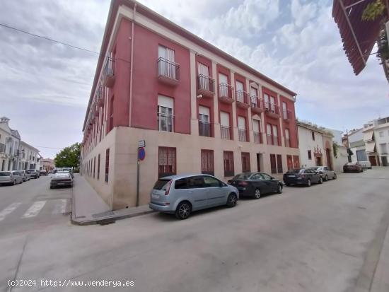 Venta de piso sin posesión en Lucena (Córdoba) - CORDOBA