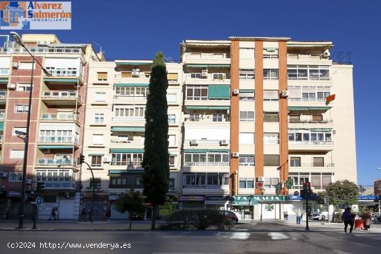 Frente Plaza Albert Einstein, por debajo de facultad de ciencias. Piso en venta de 3 dormitorios, sa