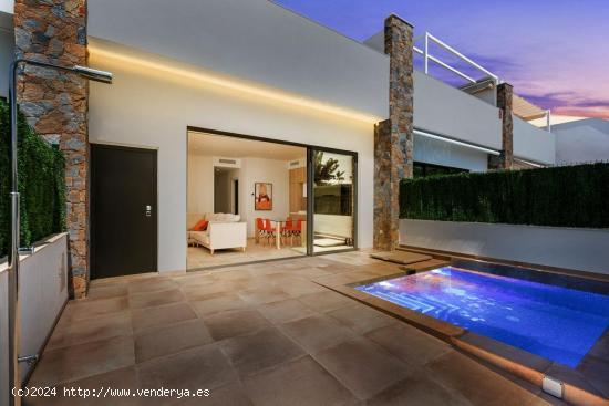 Villas nuevas con piscina privada - ALICANTE