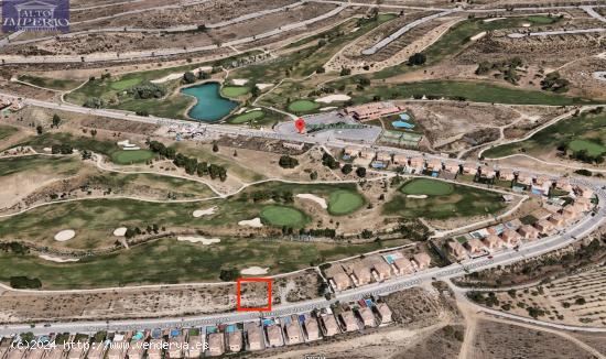 Oportunidad  magnífica parcela en la privilegiada urbanización Santa Clara Golf Granada - GRANADA