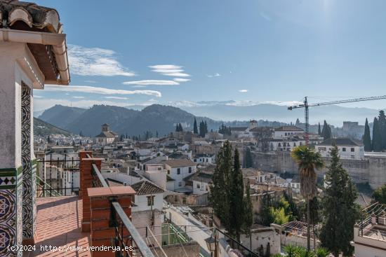 VENTA CASA CON 140M2 Y VISTAS A LA ALHAMBRA - GRANADA