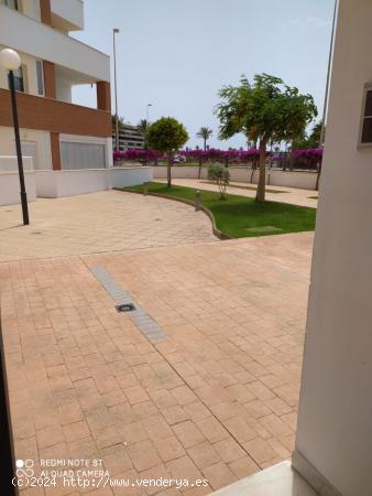 APARTAMENTO EN LA URBANIZACION DE ROQUETAS DE MAR - ALMERIA