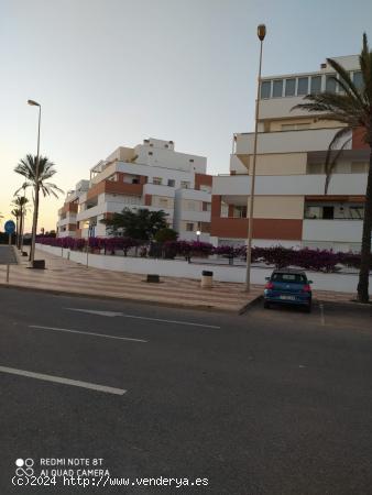 APARTAMENTO EN LA URBANIZACION DE ROQUETAS DE MAR - ALMERIA