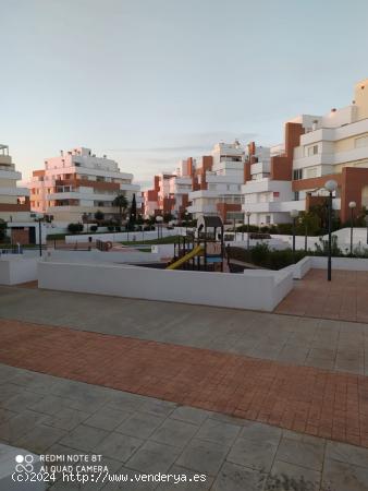 APARTAMENTO EN LA URBANIZACION DE ROQUETAS DE MAR - ALMERIA