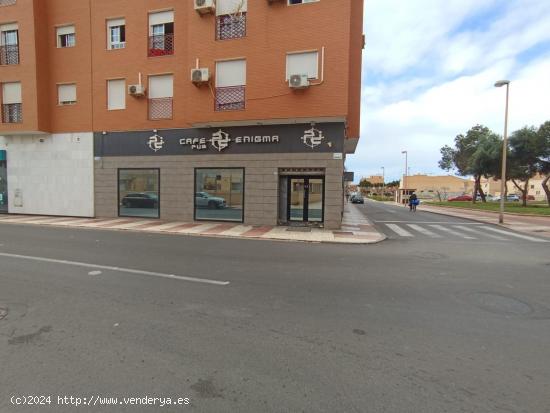 AMPLIO LOCAL EN ALQUILER 1000€/MES - ALMERIA