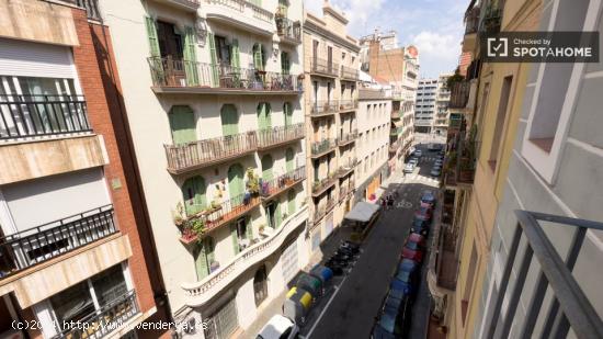 Piso en alquiler de 2 habitaciones en El Poble-Sec - BARCELONA