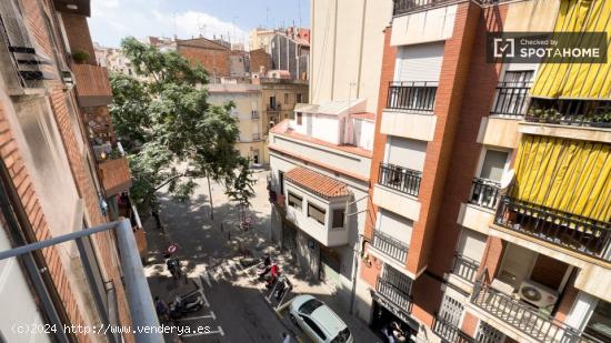 Piso en alquiler de 2 habitaciones en El Poble-Sec - BARCELONA