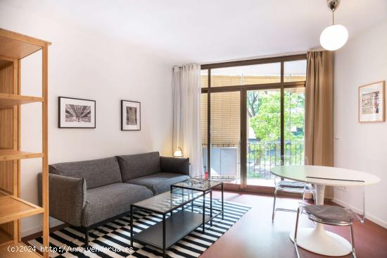 Apartamento entero de 3 habitaciones en Barcelona. - BARCELONA