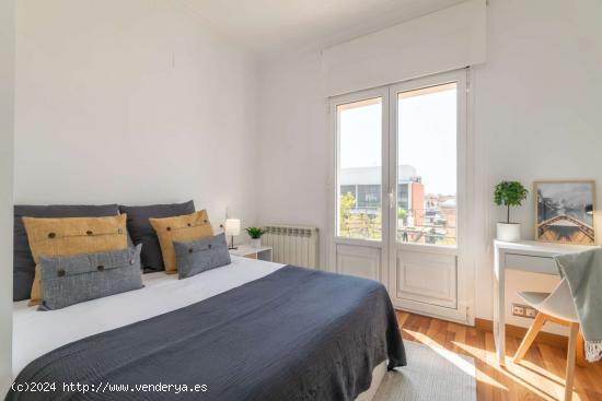 Habitaciones en alquiler en el apartamento de 5 dormitorios en Sarrià-Sant Gervasi - BARCELONA