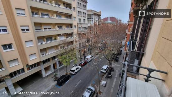 Piso de 3 habitaciones en alquiler en L'Eixample - BARCELONA