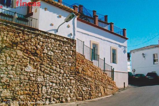 🏡 ¡Descubre la Oportunidad de tu Vida en Hornachuelos, Córdoba! Esta Casa Rural Totalmente Reno