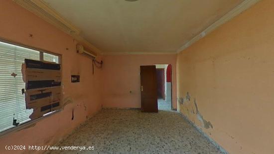  Se Vende en Villanueva del Rio y Minas - SEVILLA 