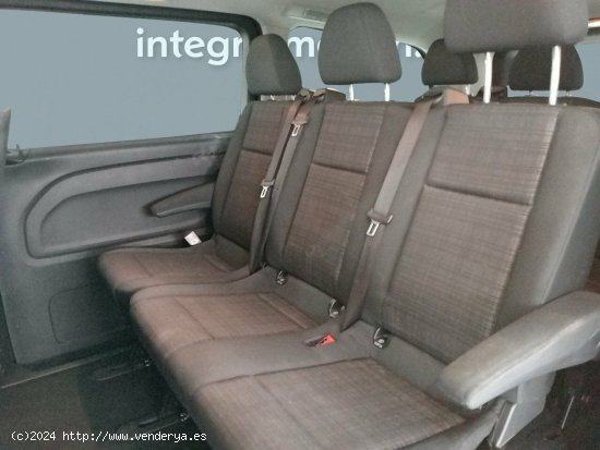 Mercedes Vito 116CDI TOURER PRO LARGA (MIXTA ADAPTABLE) 9 PLAZAS - Lugo