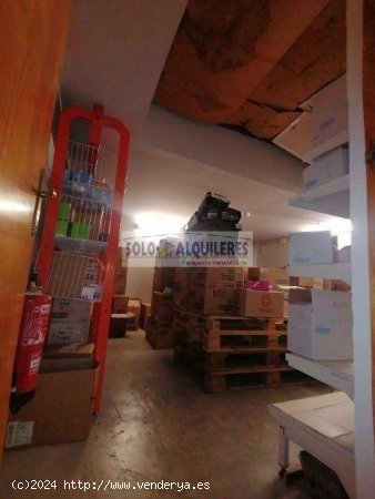 AMPLIO LOCAL COMERCIAL EN EL ENSANCHE