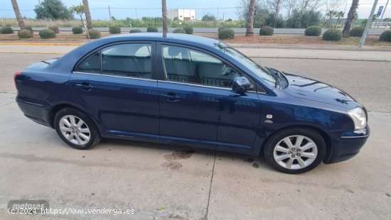 Toyota Avensis LUNA 4xD4 de 2004 con 264.625 Km por 2.900 EUR. en Cordoba