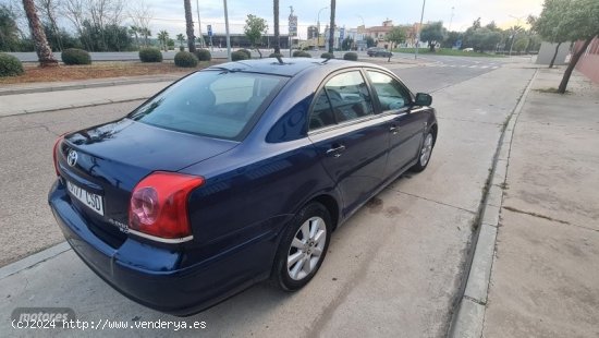 Toyota Avensis LUNA 4xD4 de 2004 con 264.625 Km por 2.900 EUR. en Cordoba