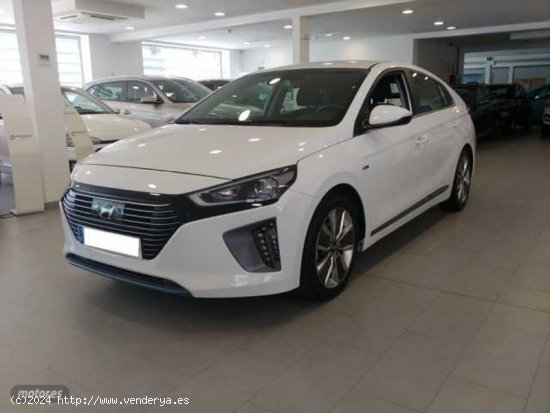  Hyundai Ioniq 1.6 GDI Tecno de 2019 con 73.000 Km por 18.400 EUR. en Madrid 