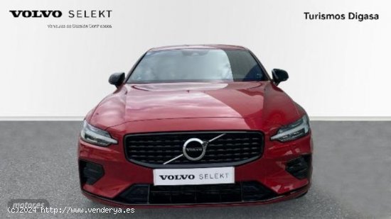 Volvo S60 S60 R-DESIGN, B4 MILD HYBRID GASOLINA CON TECHO SOLAR de 2022 con 19.696 Km por 40.900 EUR