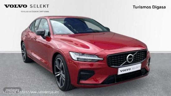 Volvo S60 S60 R-DESIGN, B4 MILD HYBRID GASOLINA CON TECHO SOLAR de 2022 con 19.696 Km por 40.900 EUR