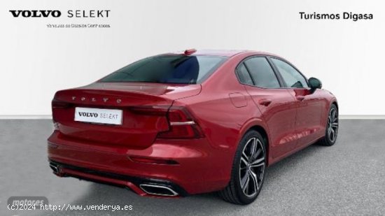 Volvo S60 S60 R-DESIGN, B4 MILD HYBRID GASOLINA CON TECHO SOLAR de 2022 con 19.696 Km por 40.900 EUR