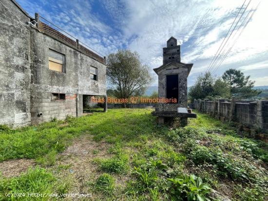 REF 2989 CASA 3 DORM. PARA REFORMAR CON PARCELA CERRADA ( MOS ) - PONTEVEDRA