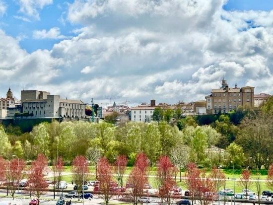 Norte Sur alquila vivienda en la Rochapea con vistas a las Murallas - NAVARRA