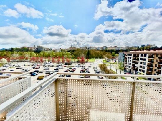 Norte Sur alquila vivienda en la Rochapea con vistas a las Murallas - NAVARRA