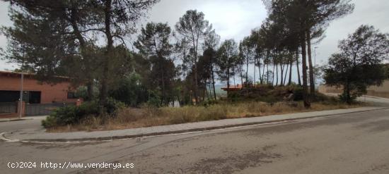 Terreny urbà a Salelles - BARCELONA