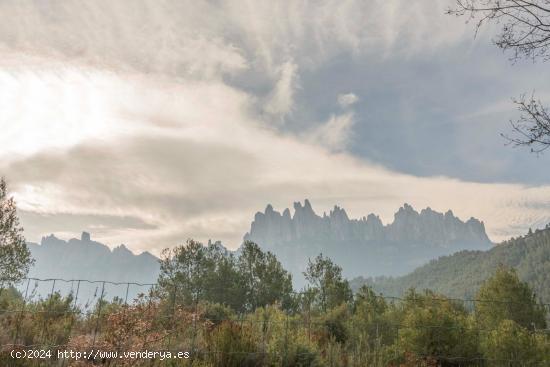 CASA EN PARQUE NATURAL CON VISTAS A MONTSERRAT - BARCELONA