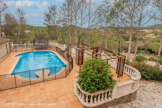 ESPECTACULAR CHALET EN VENTA EN EL CALVET SANT SALVADOR DE GUARDIOLA - BARCELONA