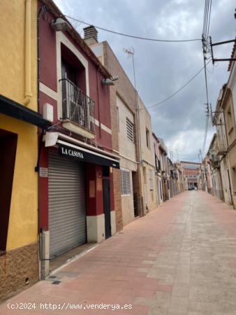 CASA TOTALMENTE PARA REFORMAR - BARCELONA