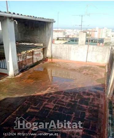 ¡ECONOMICO! CASA CON TERRAZA Y CON MUCHAS POSIBLIDADES - VALENCIA