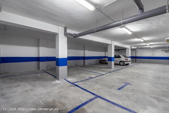 PARKING DE 30 PLAZAS EN PLENO CENTRO DE GRANADA - GRANADA