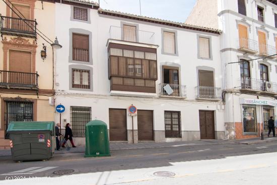 Escpecatcular Casa- Edficicio en el Centro de Baza - GRANADA