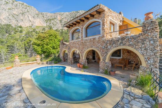 Finca rústica con vistas a la naturaleza y al mar - BALEARES