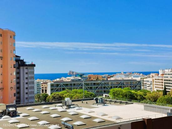 PISO CON AMPLIA TERRAZA CON VISTAS A LA ISLA DE BENIDORM, PARKING NUMERADO Y PISCINA!!! - ALICANTE