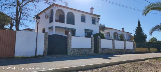  CHALET EN URBANIZACIÓN LA COLINA, CASTIBLANCO DE LOS ARROYOS, SEVILLA. - SEVILLA 